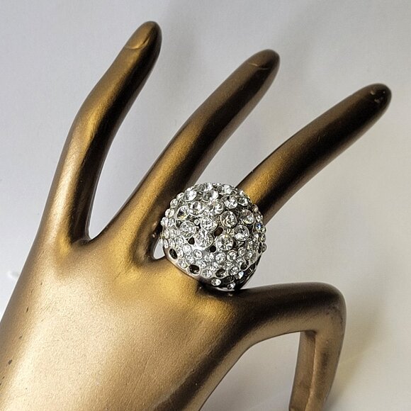 Large Silver Dome Cocktail Fashion Ring Size 5.5 - Picture 1 of 11